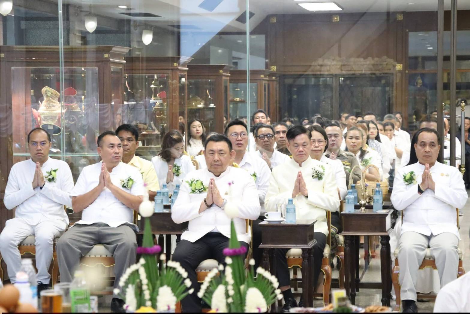 title - ศูนย์ส่งเสริมและพัฒนาอาชีพเสริมนอกภาคการเกษตร โดย สำนักงานการปฏิรูปที่ดินเพื่อเกษตรกรรม จัดโครงการพัฒนาบุคลากรเพื่อเพิ่มประสิทธิภาพการดำเนินงานด้านศิลปหัตถกรรม กิจกรรมไหว้ครูช่าง ณ ชั้น 2 อาคารพระมิ่งขวัญ ศูนย์ส่งเสริมและพัฒนาอาชีพเสริมนอกภาคการเกษตร (ศูนย์ศิลปาชีพบางไทรฯ (เดิม))
